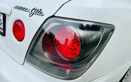 Toyota Altezza, 2002 год, 1 150 000 рублей, 15 фотография