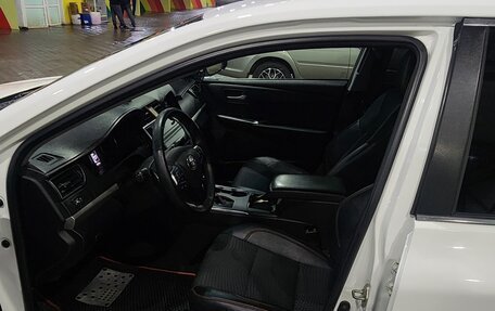 Toyota Camry, 2015 год, 1 900 000 рублей, 3 фотография