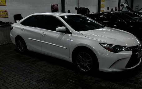 Toyota Camry, 2015 год, 1 900 000 рублей, 12 фотография