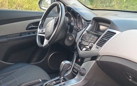 Chevrolet Cruze II, 2011 год, 500 000 рублей, 7 фотография
