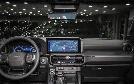 Toyota Land Cruiser Prado, 2024 год, 9 890 000 рублей, 14 фотография
