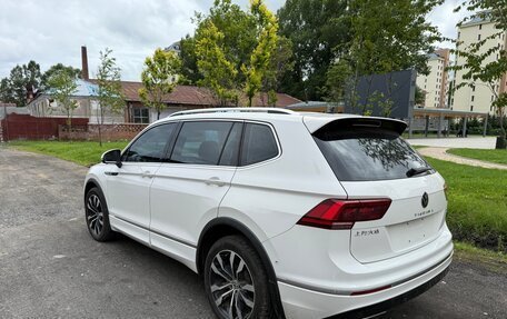 Volkswagen Tiguan II, 2020 год, 2 590 000 рублей, 6 фотография