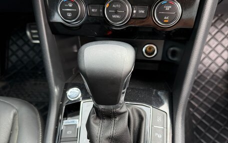 Volkswagen Tiguan II, 2020 год, 2 590 000 рублей, 13 фотография