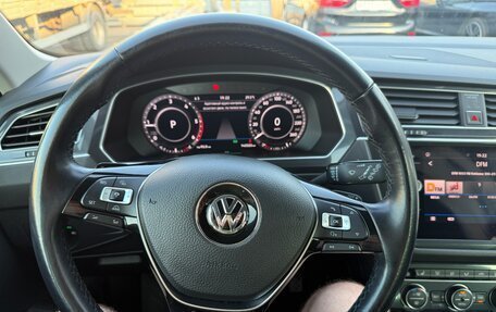 Volkswagen Tiguan II, 2018 год, 2 150 000 рублей, 10 фотография
