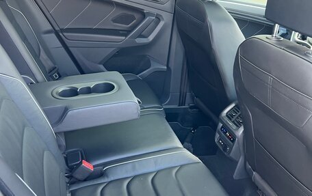 Volkswagen Tiguan II, 2021 год, 4 247 000 рублей, 6 фотография
