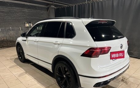 Volkswagen Tiguan II, 2021 год, 4 247 000 рублей, 3 фотография