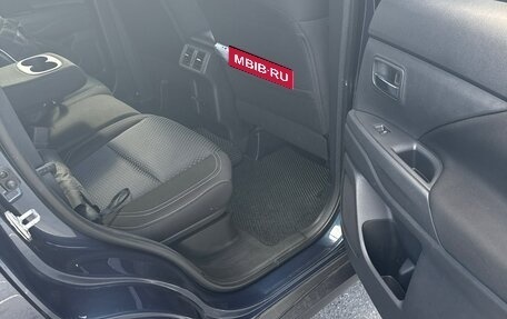 Mitsubishi Outlander III рестайлинг 3, 2021 год, 2 280 000 рублей, 9 фотография
