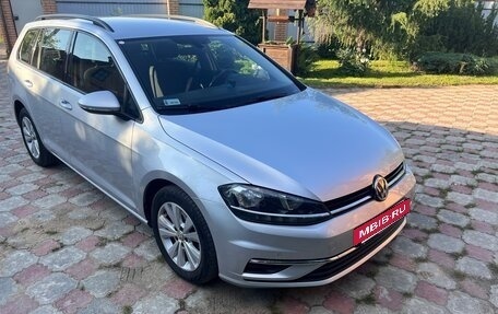 Volkswagen Golf VII, 2018 год, 1 690 000 рублей, 3 фотография