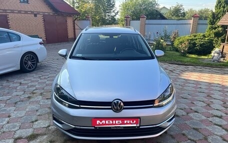 Volkswagen Golf VII, 2018 год, 1 690 000 рублей, 2 фотография