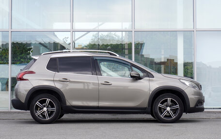 Peugeot 2008 II, 2016 год, 1 010 000 рублей, 4 фотография