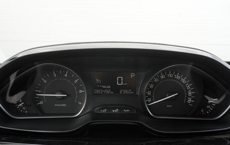 Peugeot 2008 II, 2016 год, 1 010 000 рублей, 13 фотография