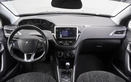 Peugeot 2008 II, 2016 год, 1 010 000 рублей, 11 фотография