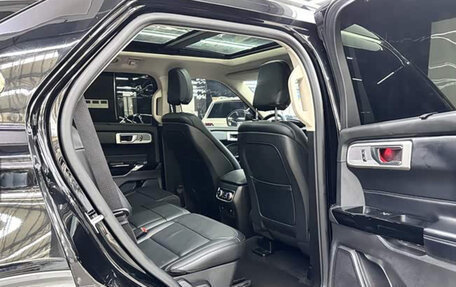 Ford Explorer VI, 2021 год, 2 790 000 рублей, 15 фотография