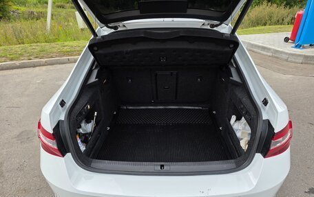 Skoda Superb III рестайлинг, 2018 год, 2 300 000 рублей, 3 фотография