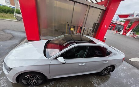 Skoda Superb III рестайлинг, 2018 год, 2 300 000 рублей, 10 фотография