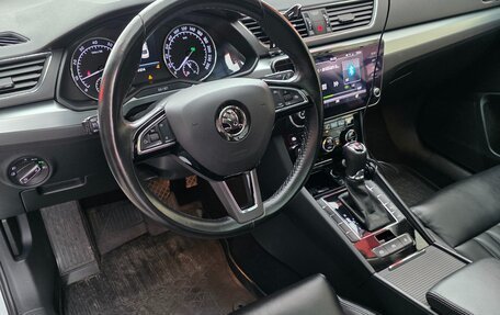 Skoda Superb III рестайлинг, 2018 год, 2 300 000 рублей, 13 фотография