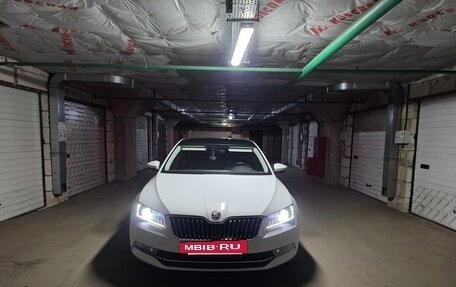 Skoda Superb III рестайлинг, 2018 год, 2 300 000 рублей, 26 фотография