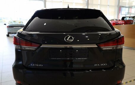 Lexus RX IV рестайлинг, 2020 год, 5 000 000 рублей, 6 фотография