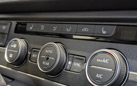 Volkswagen Caravelle T6 рестайлинг, 2024 год, 13 490 000 рублей, 29 фотография