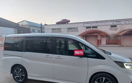 Honda Stepwgn IV, 2019 год, 2 360 000 рублей, 3 фотография