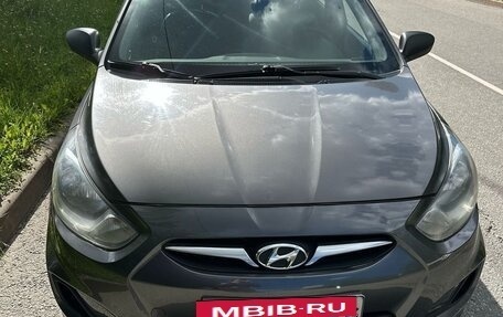 Hyundai Solaris II рестайлинг, 2011 год, 460 000 рублей, 4 фотография