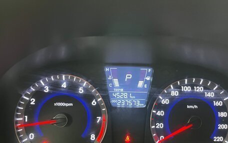Hyundai Solaris II рестайлинг, 2013 год, 720 000 рублей, 5 фотография