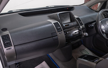 Toyota Prius, 2010 год, 929 000 рублей, 18 фотография