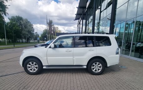 Mitsubishi Pajero IV, 2013 год, 1 950 000 рублей, 2 фотография
