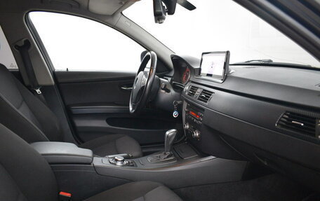 BMW 3 серия, 2011 год, 1 060 000 рублей, 15 фотография