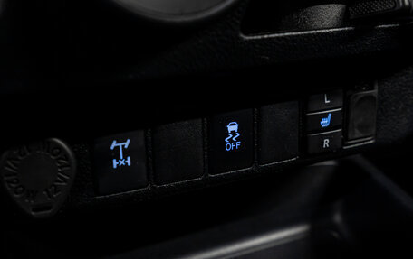 Toyota Hilux VIII, 2019 год, 2 379 000 рублей, 24 фотография