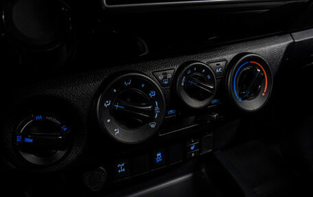Toyota Hilux VIII, 2019 год, 2 379 000 рублей, 23 фотография