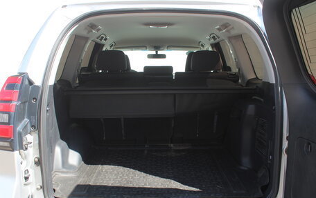 Toyota Land Cruiser Prado 150 рестайлинг 2, 2019 год, 4 600 000 рублей, 12 фотография