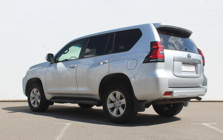 Toyota Land Cruiser Prado 150 рестайлинг 2, 2019 год, 4 600 000 рублей, 7 фотография