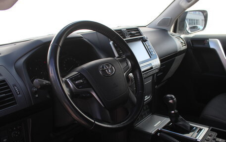 Toyota Land Cruiser Prado 150 рестайлинг 2, 2019 год, 4 600 000 рублей, 17 фотография