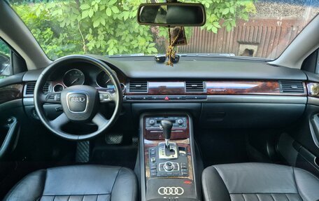 Audi A8, 2004 год, 1 350 000 рублей, 4 фотография