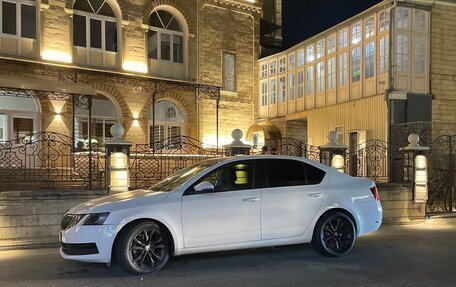 Skoda Octavia, 2018 год, 950 000 рублей, 3 фотография