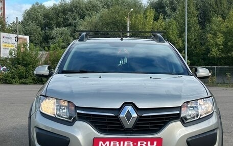 Renault Sandero II рестайлинг, 2018 год, 885 000 рублей, 1 фотография