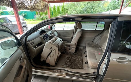 Toyota Raum II, 2004 год, 600 000 рублей, 10 фотография