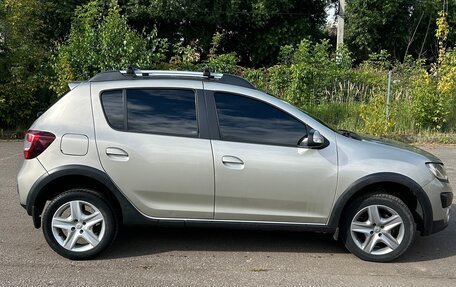 Renault Sandero II рестайлинг, 2018 год, 885 000 рублей, 3 фотография