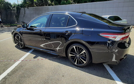 Toyota Camry, 2017 год, 2 300 000 рублей, 13 фотография