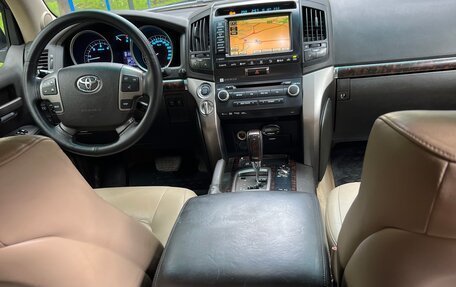 Toyota Land Cruiser 200, 2011 год, 2 950 000 рублей, 10 фотография