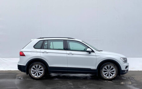 Volkswagen Tiguan II, 2020 год, 2 380 000 рублей, 4 фотография