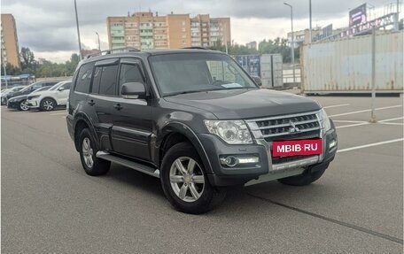 Mitsubishi Pajero IV, 2015 год, 1 999 000 рублей, 4 фотография