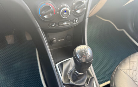 Hyundai Solaris II рестайлинг, 2013 год, 600 000 рублей, 17 фотография