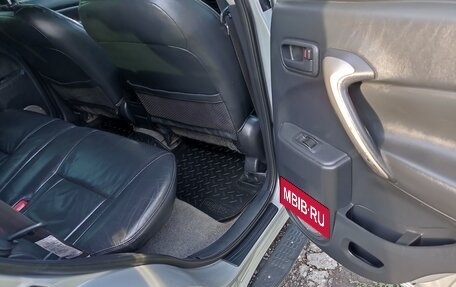 Toyota RAV4, 2004 год, 1 200 000 рублей, 10 фотография