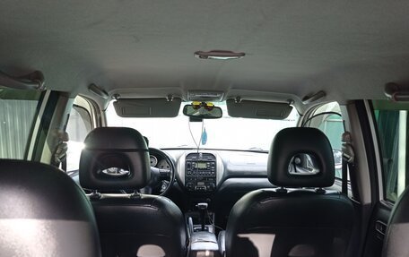 Toyota RAV4, 2004 год, 1 200 000 рублей, 22 фотография