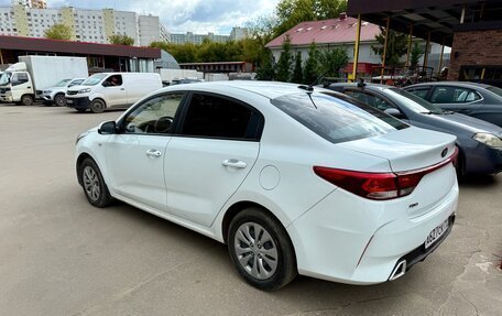 KIA Rio IV, 2021 год, 870 000 рублей, 4 фотография