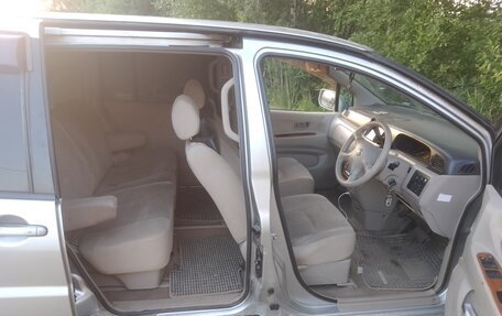 Nissan Liberty, 2002 год, 330 000 рублей, 15 фотография