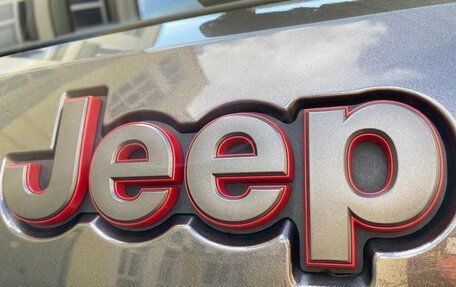 Jeep Grand Cherokee, 2019 год, 4 300 000 рублей, 21 фотография