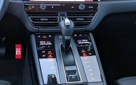 Porsche Macan I рестайлинг, 2024 год, 11 235 000 рублей, 22 фотография